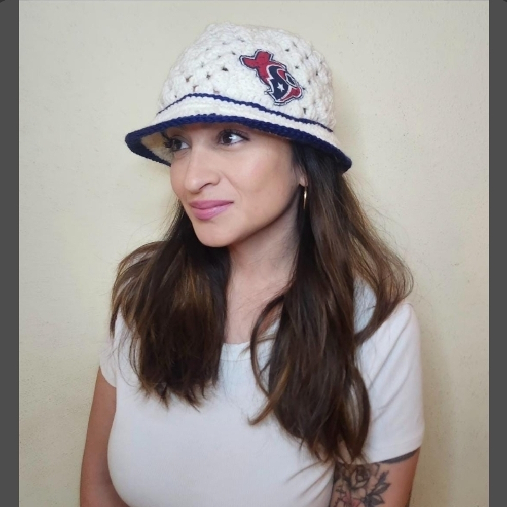 Texans White and Blue Crochet Bucket Hat